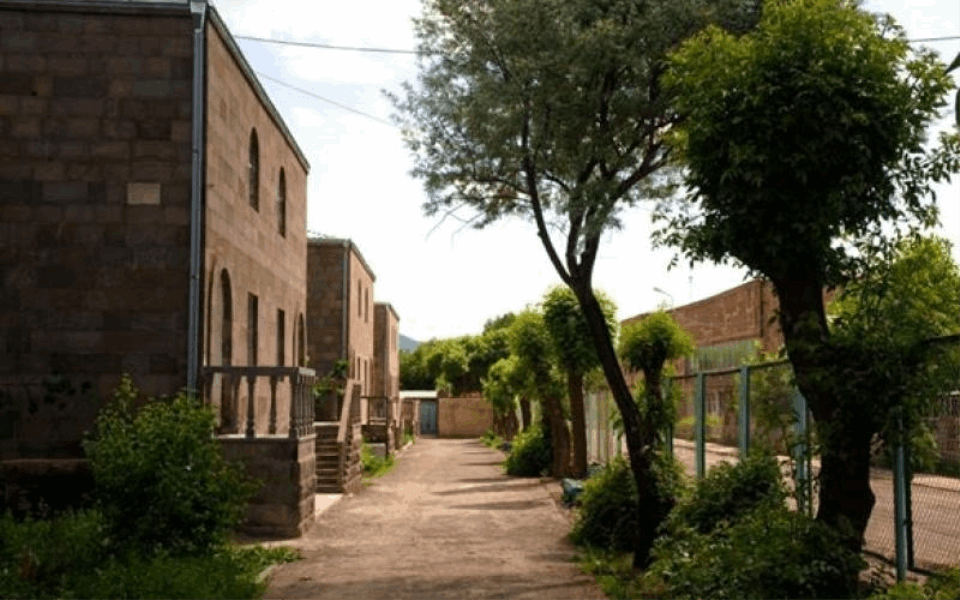 - HOTELS IN REGIONS SISIAN ``BASEN`` HOTEL